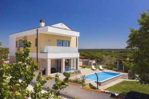 Holiday house with a swimming pool Barbariga, Fazana - 22763